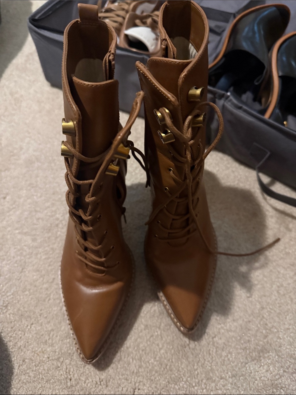 Women's Tan Lace-Up Pointed-Toe Ankle Boots